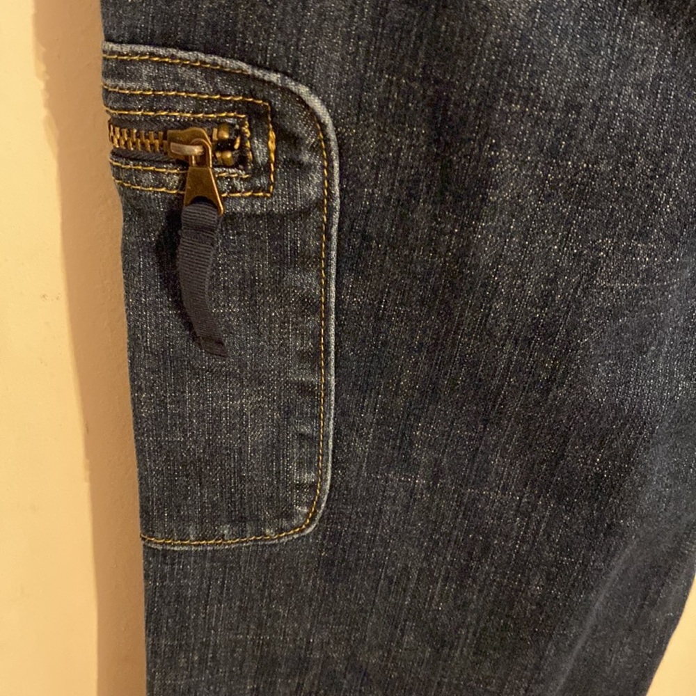 Simply Vera Wang Zipper Pocket Denim Blue Jeans - Picture 6 of 10
